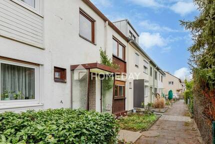 Charmante Renovierungs-Chance: Reihenhaus auf 266m² Grundstück sucht kreative Gestalter
