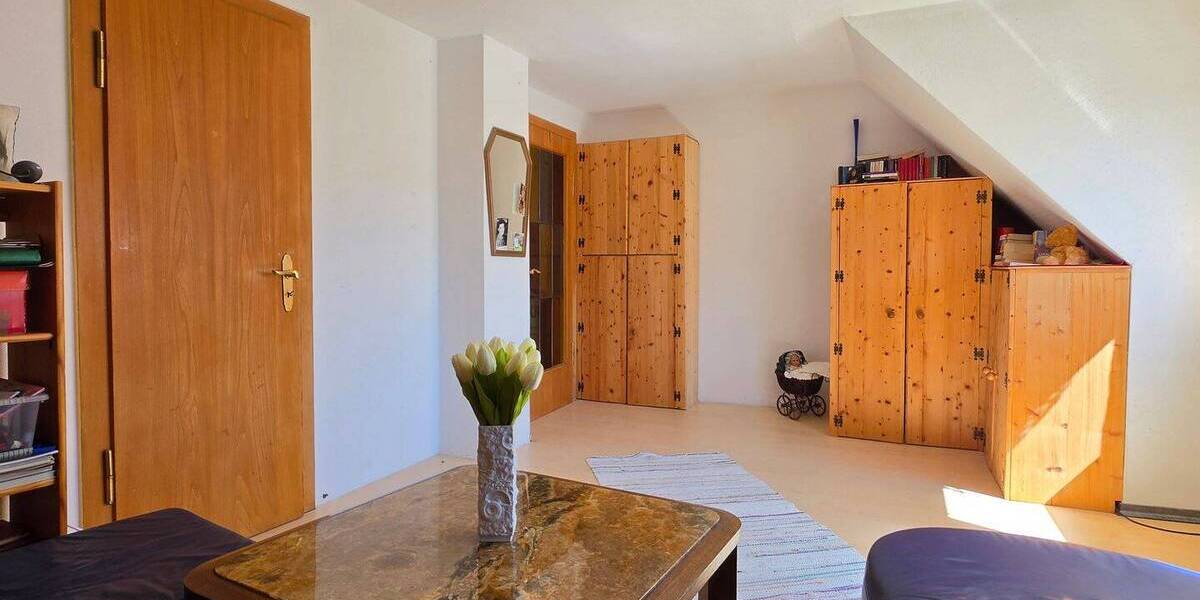Doppelhaushälfte Rödental Einberg - 8 Zimmer, 180 m&sup2;, 235.000&euro; | Angebot:26489147