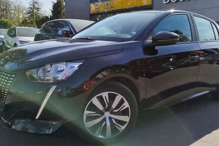 Peugeot 208 40.945 km 16.980 € Brandenburg an der Havel 14772