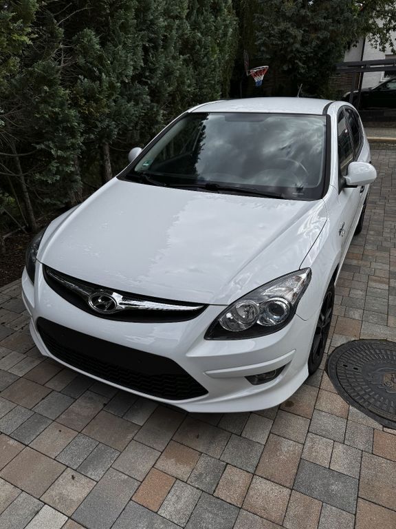 Hyundai i30 122.200 km 3.800 € Harxheim 55296