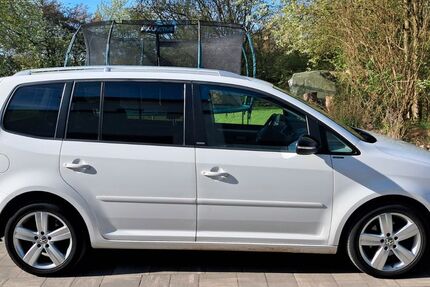 VW Touran 197.000 km 5.500 &euro; Petersberg 36100