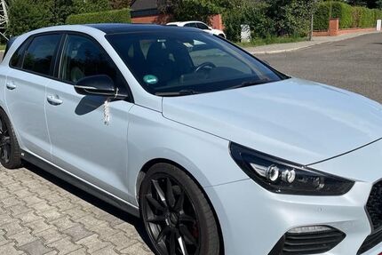 Hyundai i30 98.500 km 20.900 &euro; München 80995