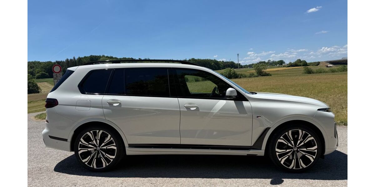 BMW X7 50.000 km 77.000 &euro; Böblingen 71032
