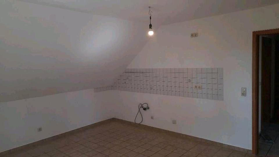 Dachgeschoßwohnung Dorfen - 3 Zimmer, 80 m&sup2;, 810&euro; | Angebot:26400481