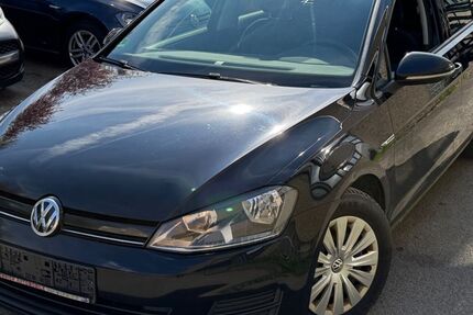 VW Golf 210.000 km 7.599 &euro; Frankfurt am Main 65933