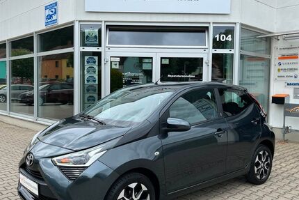 Toyota Aygo (X) 33.900 km 11.985 &euro; Pirna 01796