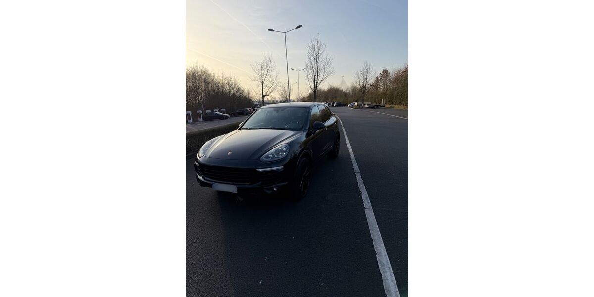 Porsche Cayenne 194.000 km 32.500 &euro; Troisdorf 53844