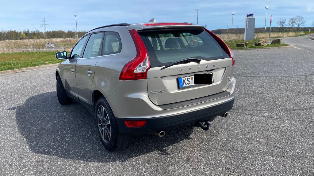 Volvo XC60 102.000 km 12.900 &euro; Kassel 34132