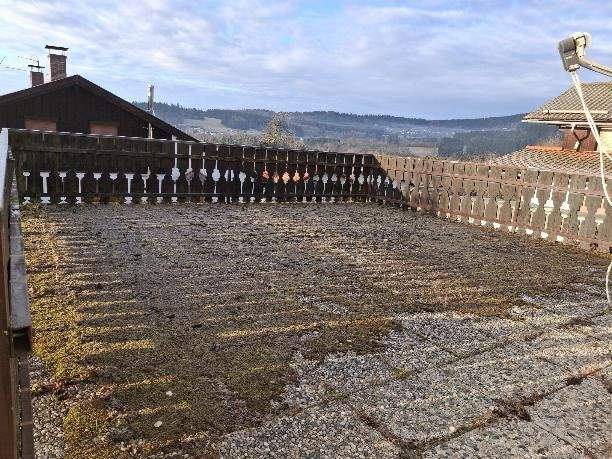 renovierungsbedürftiges, geräumiges Haus in herrlicher Waldrand- und Aussichtslage von Zwiesel 8 zimmer