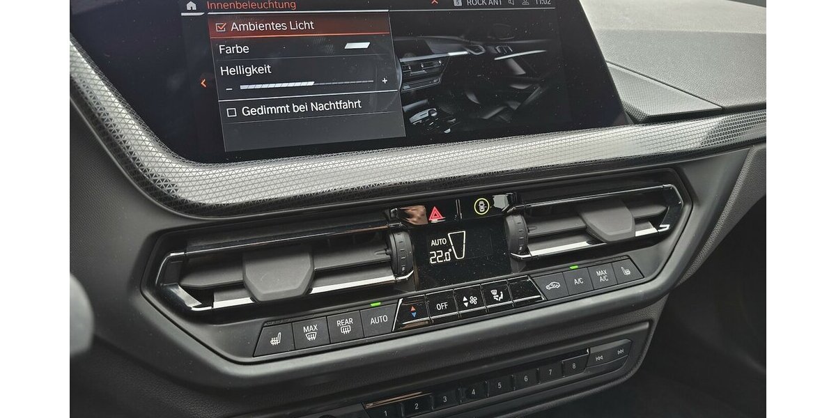 BMW 118i ADVANTAGE/VIRTUAL/NAVI//SITZHEIZUNG/1.HAND 28.344 km 24.900 &euro; Villingen-Schwenningen 78054