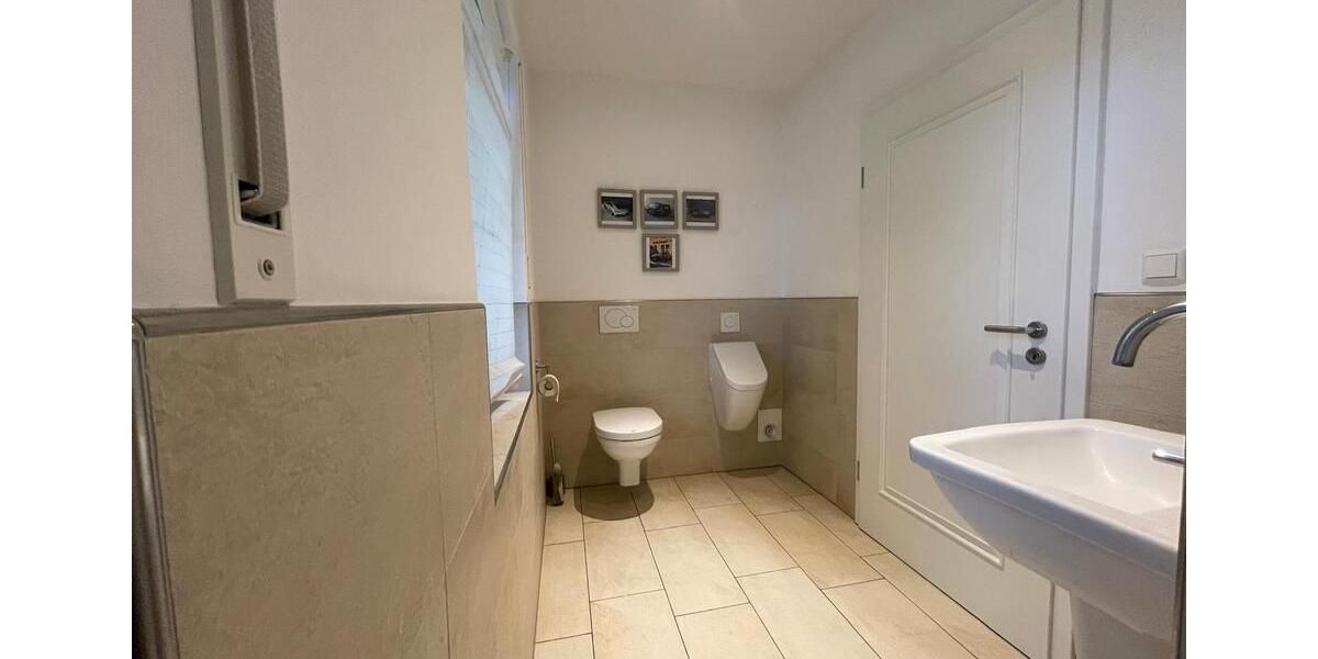 Einfamilienhaus Versmold - 5 Zimmer, 210 m&sup2;, 2.950&euro; | Angebot:26442223