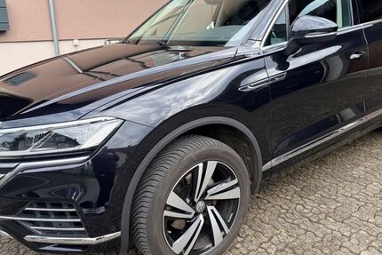 VW Touareg 77.300 km 39.800 &euro; Steinen 79585