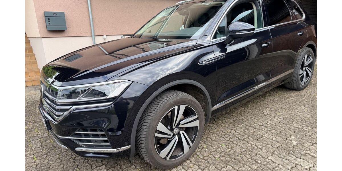 VW Touareg 77.300 km 39.800 &euro; Steinen 79585