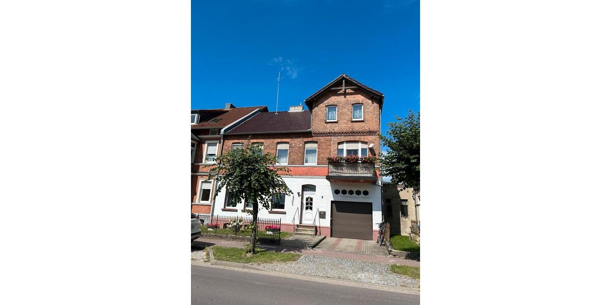 Reihenhaus Bismark (Altmark) - 8 Zimmer, 178 m&sup2;, 120.000&euro; | Angebot:25079895