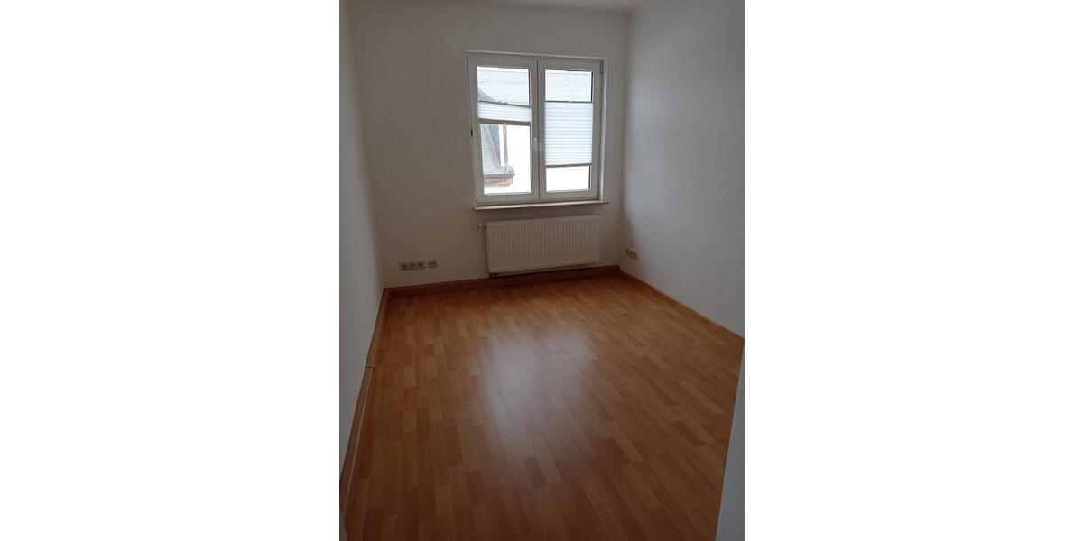 Etagenwohnung Ilmenau - 3 Zimmer, 80 m&sup2;, 900&euro; | Angebot:26629555