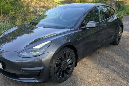 Tesla Model 3 137.000 km 23.800 &euro; Kronau 76709