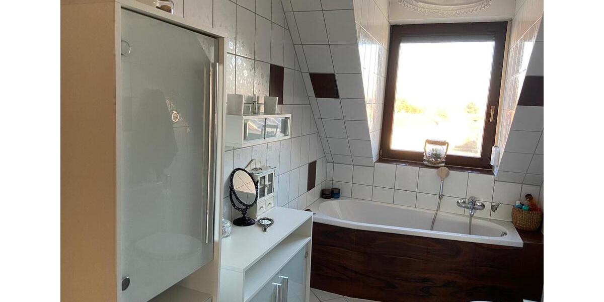 Dachgeschoßwohnung Philippsburg - 4 Zimmer, 101 m&sup2;, 365.000&euro; | Angebot:26907983