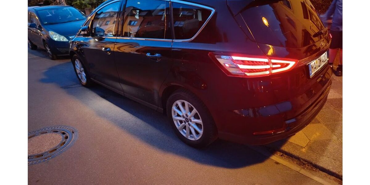 Ford S-Max 119.000 km 12.500 &euro; Mannheim 68199