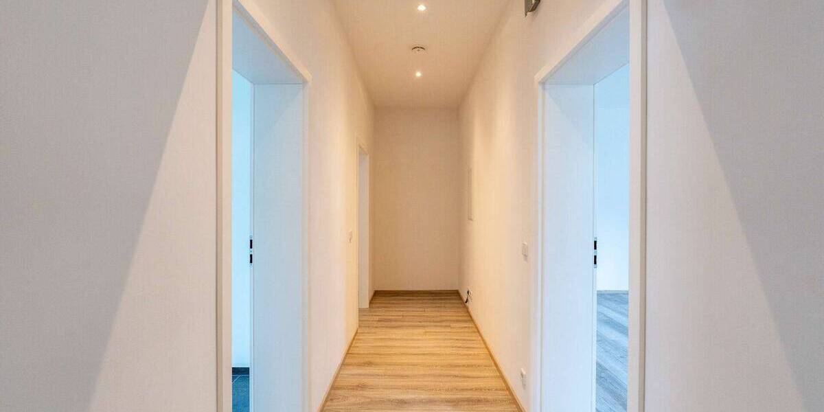 Etagenwohnung Bad Schmiedeberg - 2 Zimmer, 89 m&sup2;, 695&euro; | Angebot:26805944