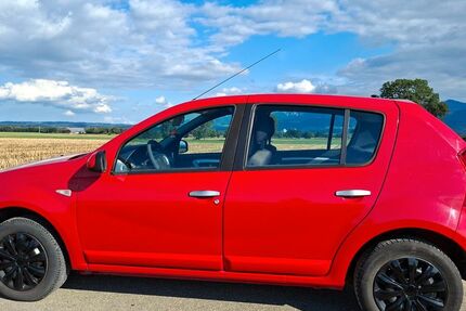 Dacia Sandero 168.000 km 2.000 &euro; Rosenheim 83026