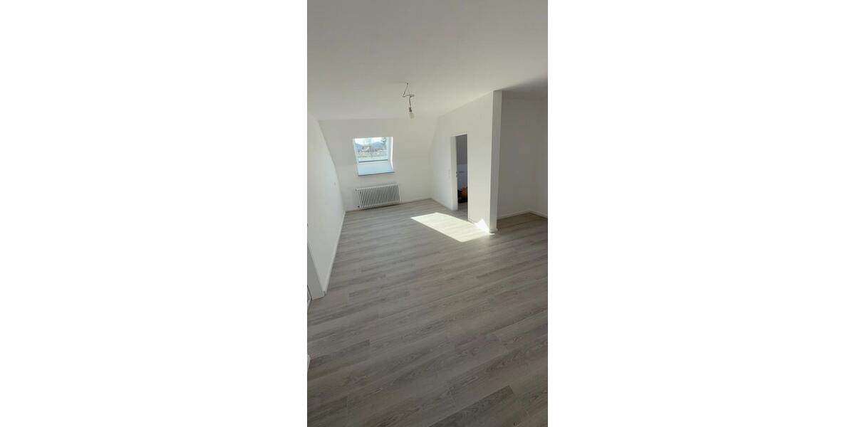 Dachgeschoßwohnung Endingen am Kaiserstuhl - 3 Zimmer, 90 m&sup2;, 1.550&euro; | Angebot:26226392