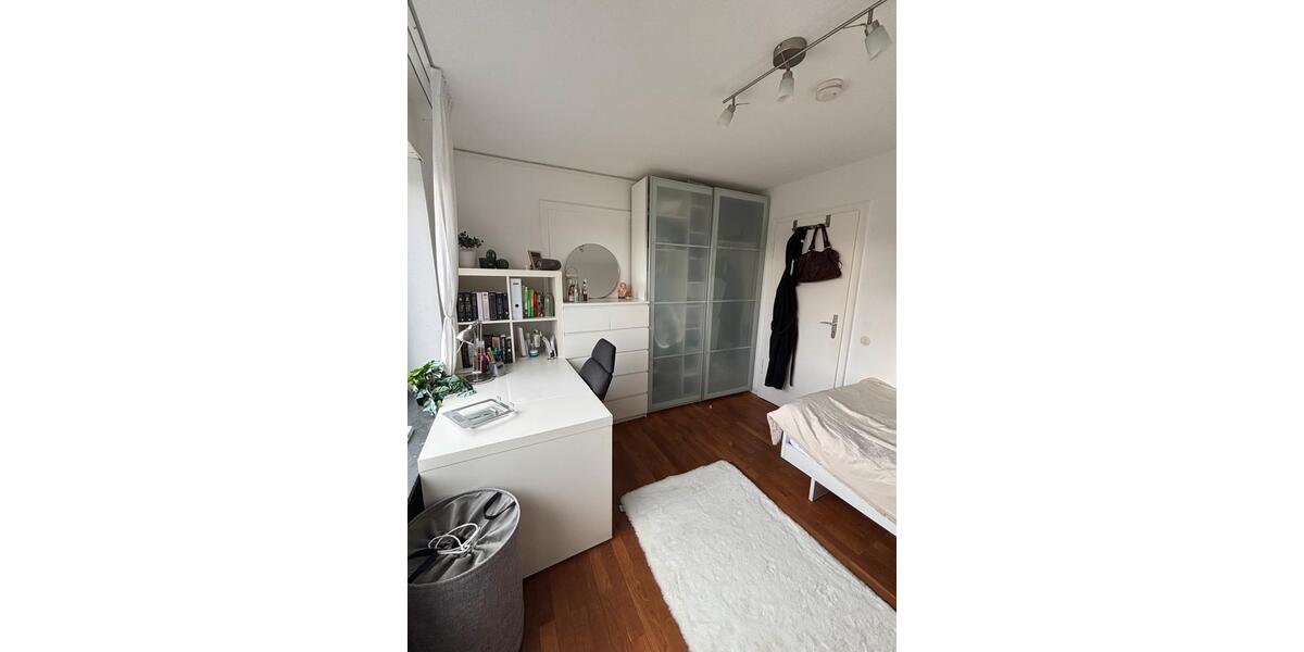 Schönes vollmöbliertes Zimmer in Mädchen-WG (zentral, Österberg) 1 zimmer