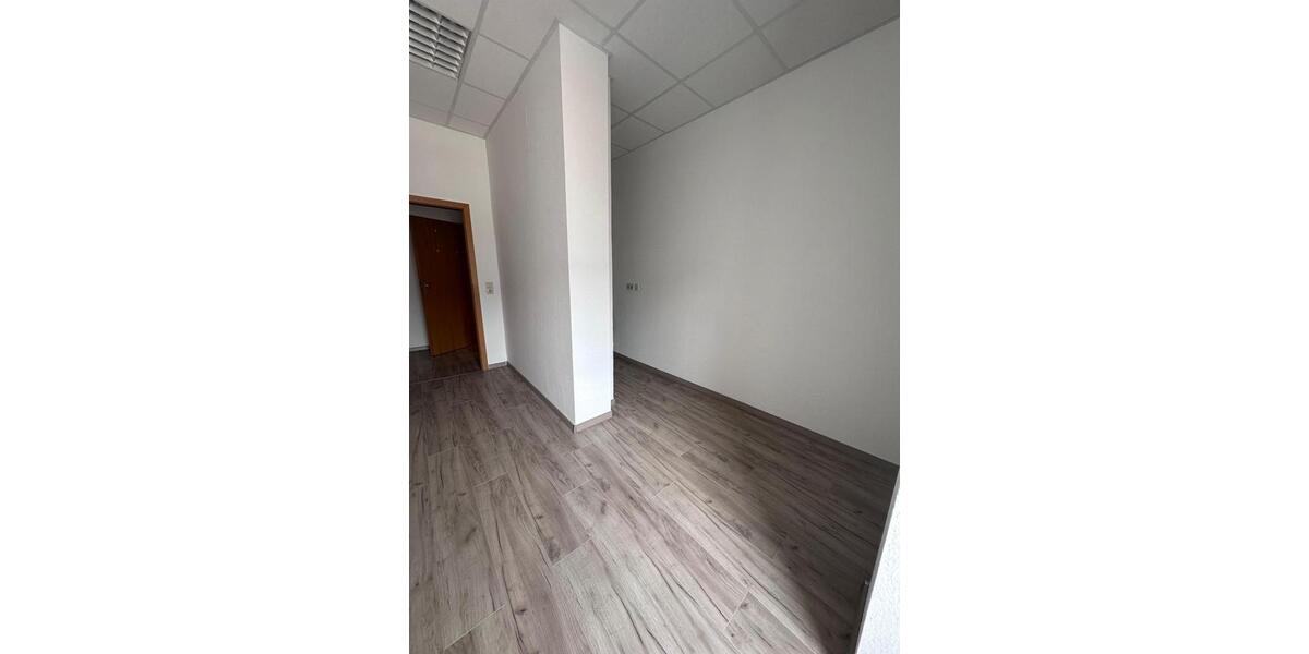 Gewerbeobjekt Glauchau - 615&euro; | Angebot:25996118