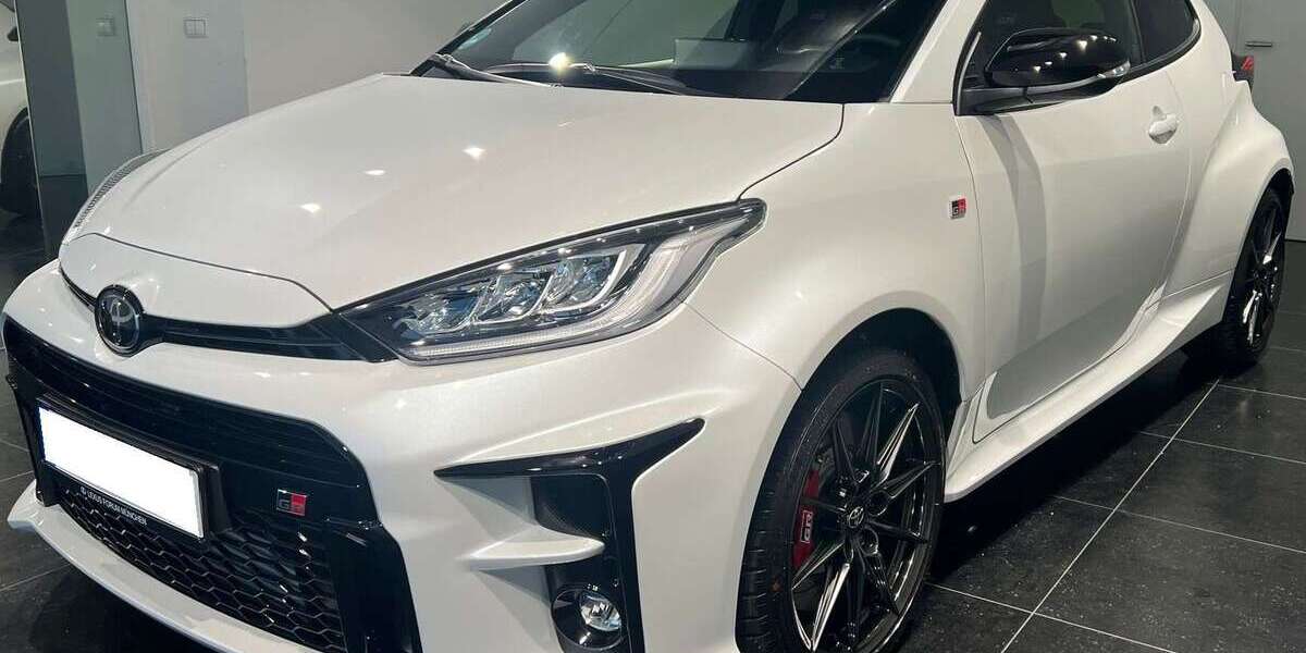 Toyota Yaris 2.350 km 42.000 &euro; Zweibrücken 66482