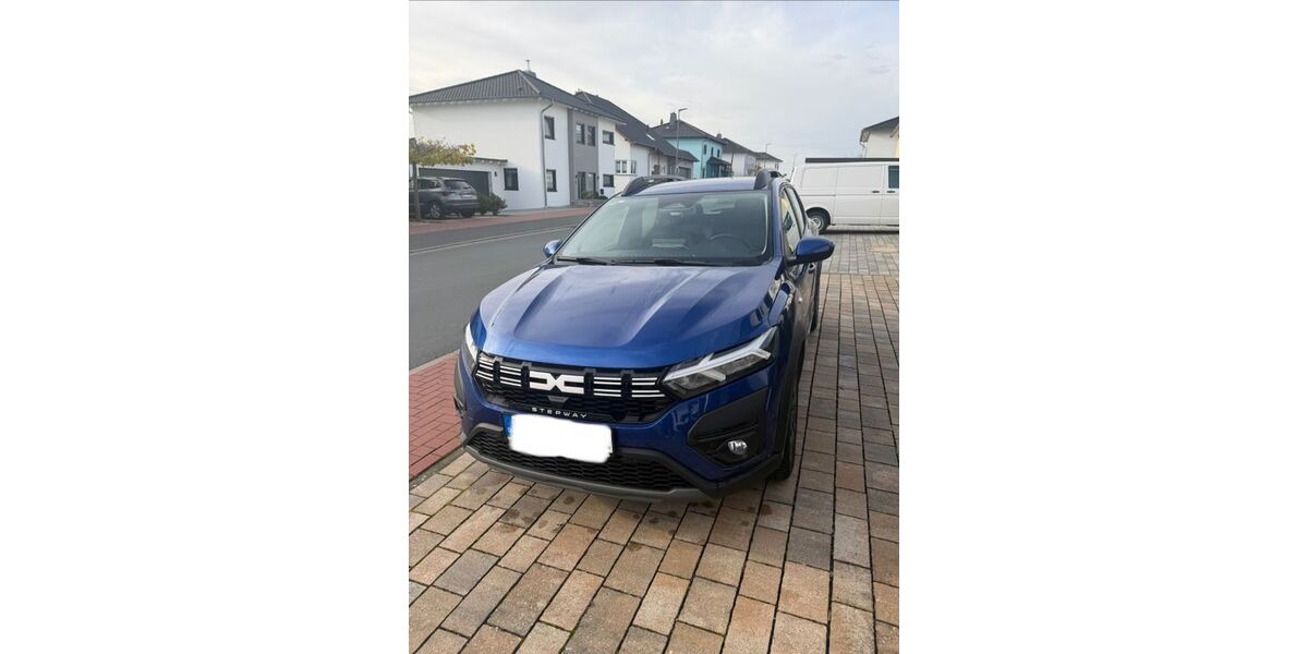 Dacia Sandero 17.000 km 16.600 € Selters 65618