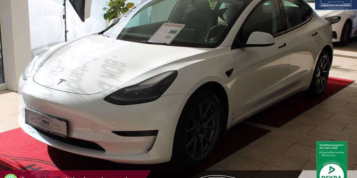 Tesla Model 3 54.222 km 25.900 &euro; Pinneberg 25421