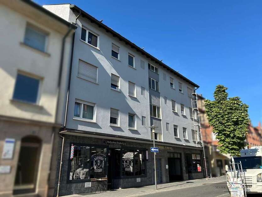 Haus zum Kaufen in Zirndorf 2.350.000 € 501 m²