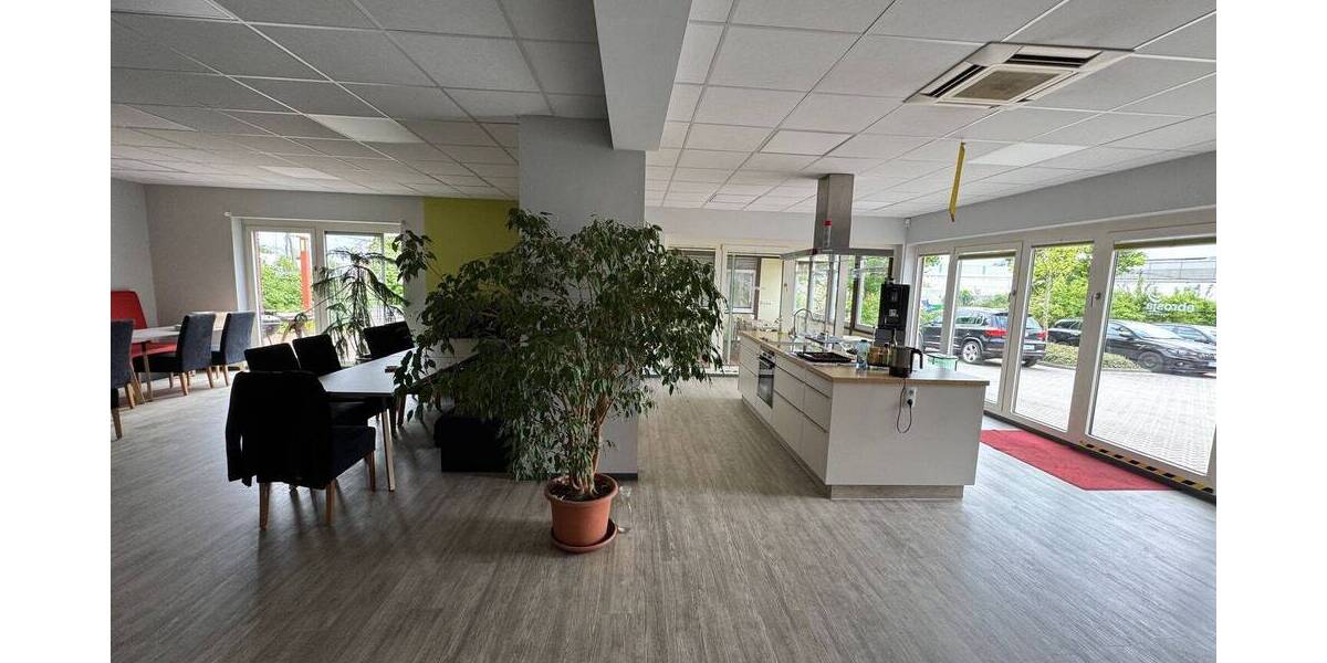 Moderne, energieeffiziente Logistikhalle mit Verwaltung - Raum Leipzig-Halle zimmer