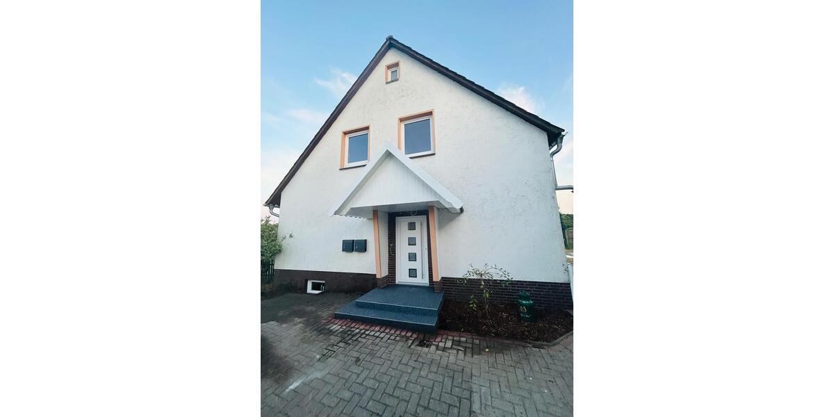 Dachgeschoss Wohnung 3 Zimmer 65 qm mit Balkon und Gartennutzung zimmer