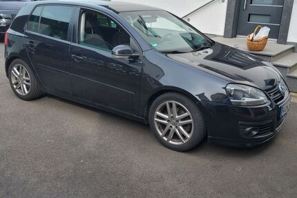 VW Golf 232.000 km 2.750 &euro; Arzberg 95659