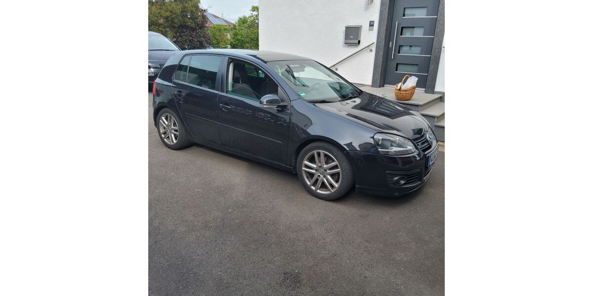 VW Golf 232.000 km 2.750 &euro; Arzberg 95659