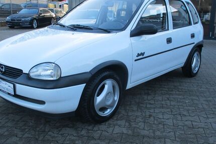 Opel Corsa 105.007 km 3.999 € Oldenburg 26133