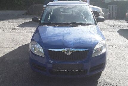 Skoda Fabia 88.462 km 2.900 € Burladingen 72379