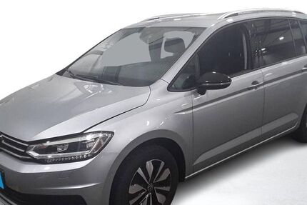VW Touran 23.268 km 33.975 &euro; Berlin 13088