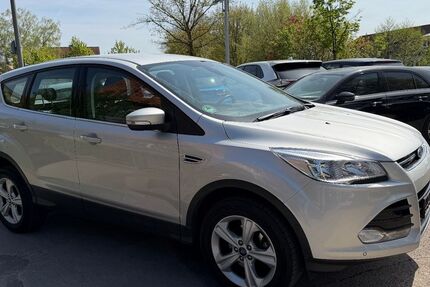 Ford Kuga 86.000 km 9.499 &euro; Detmold 32758