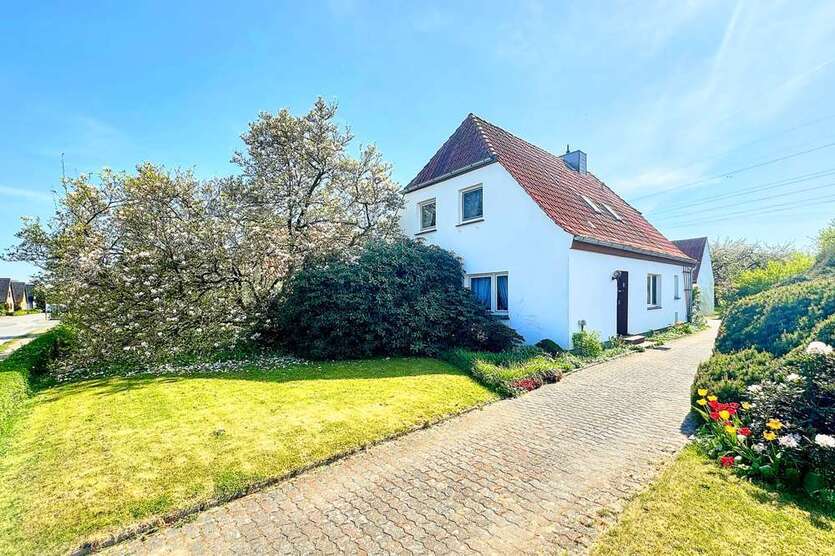 Haus zum Kaufen in Lübeck Niendorf 369.500 € 120 m²