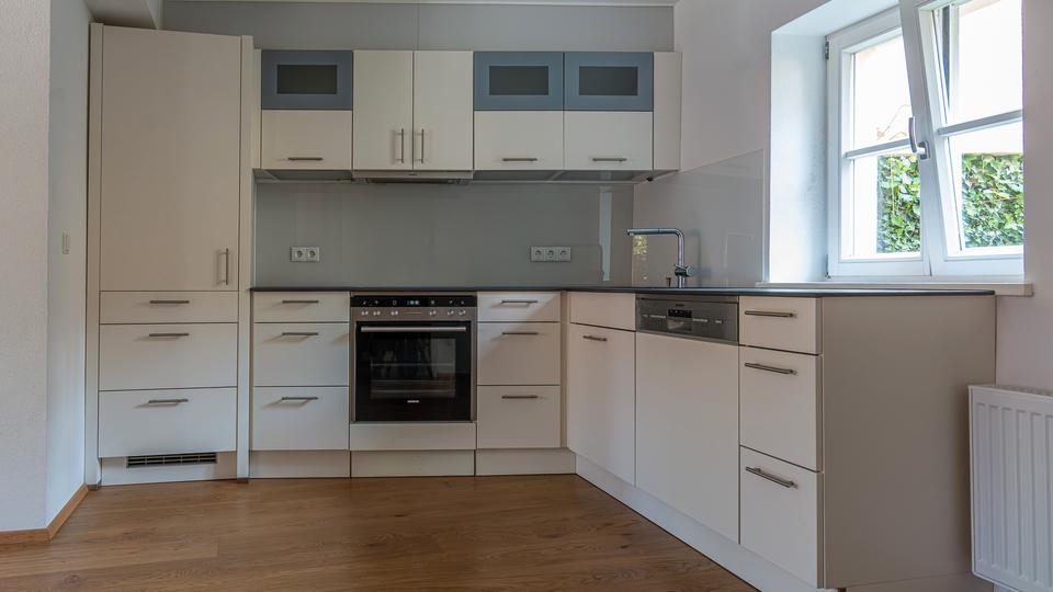 Reihenhaus Landshut - 4 Zimmer, 100 m&sup2;, 1.300&euro; | Angebot:26346349