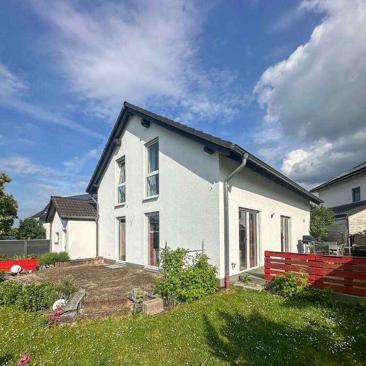 Haus zum Kaufen in Iserlohn 469.000 € 121 m²