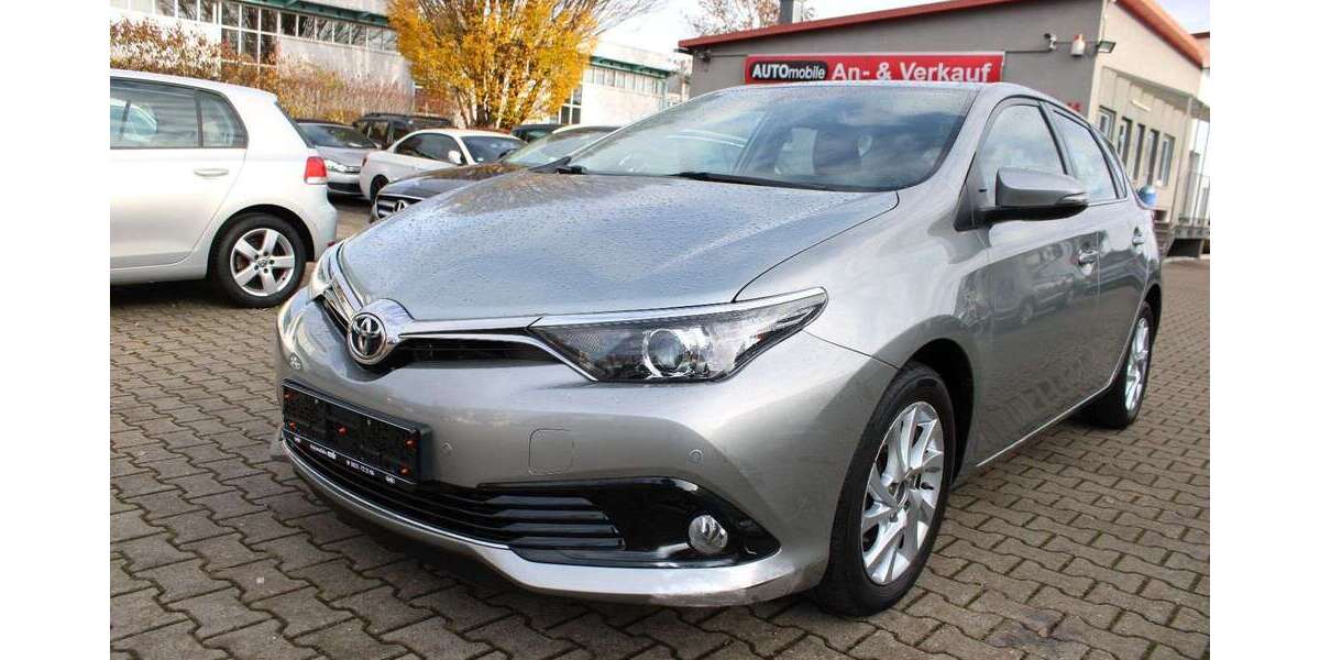 Toyota Auris 52.543 km 8.990 € Augsburg 86165