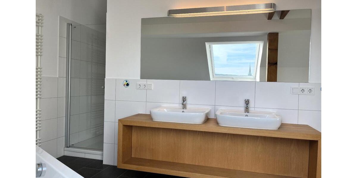 Dachgeschoßwohnung Erfurt - 2 Zimmer, 122 m&sup2;, 1.285&euro; | Angebot:25512316