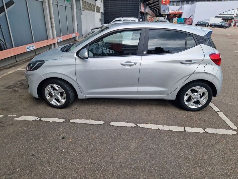 i10