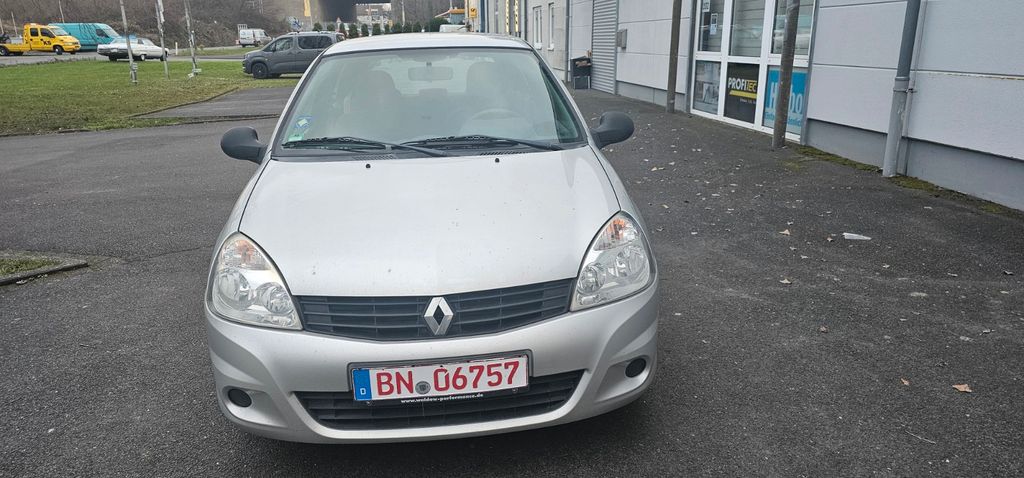Renault Clio 152.000 km 2.500 &euro; Bonn 53227