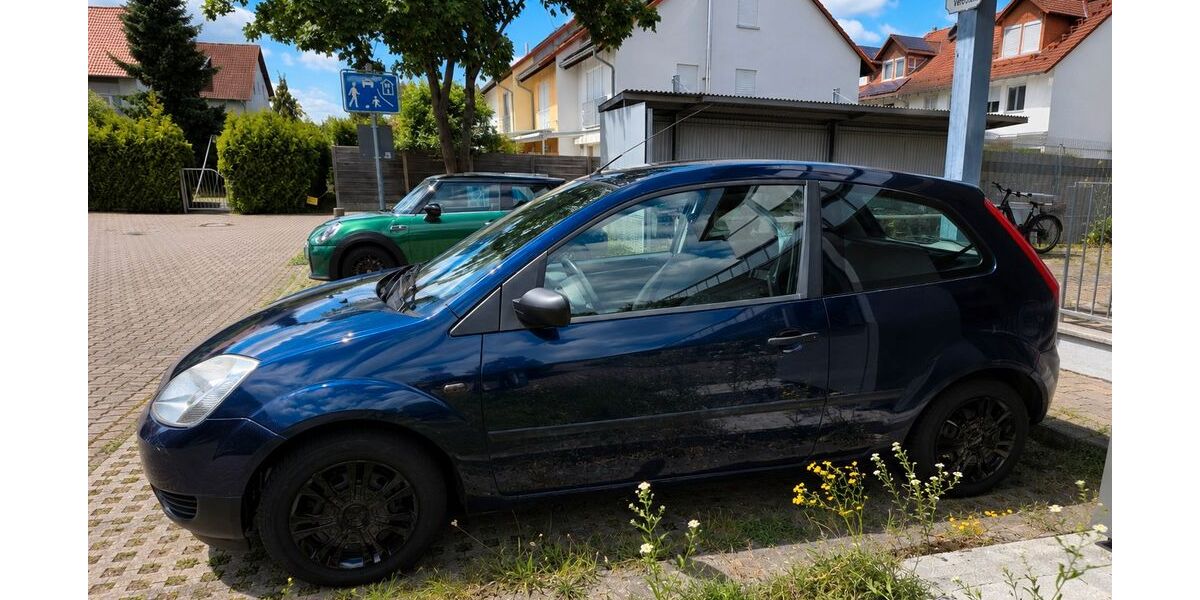 Ford Fiesta 215.000 km 1.150 &euro; Eggenstein-Leopoldshafen 76344