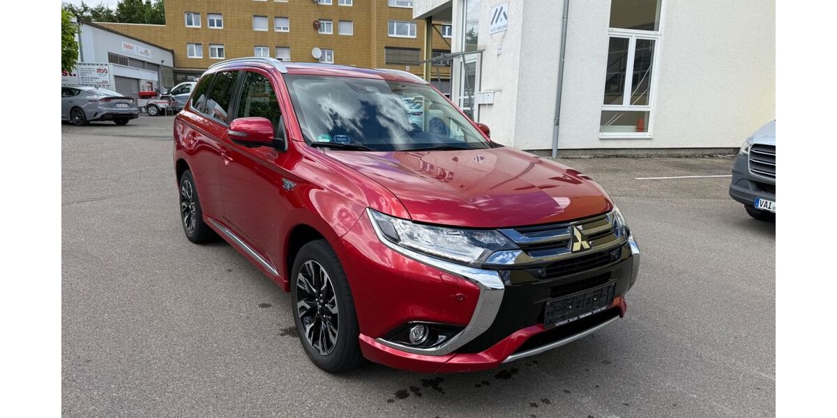 Mitsubishi Outlander 68.000 km 16.950 &euro; Möglingen 71696