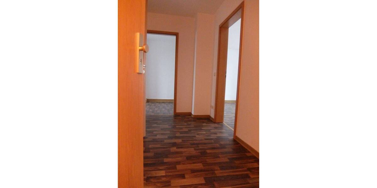 Etagenwohnung Döbeln Sörmitz - 2 Zimmer, 59 m&sup2;, 302&euro; | Angebot:26642329