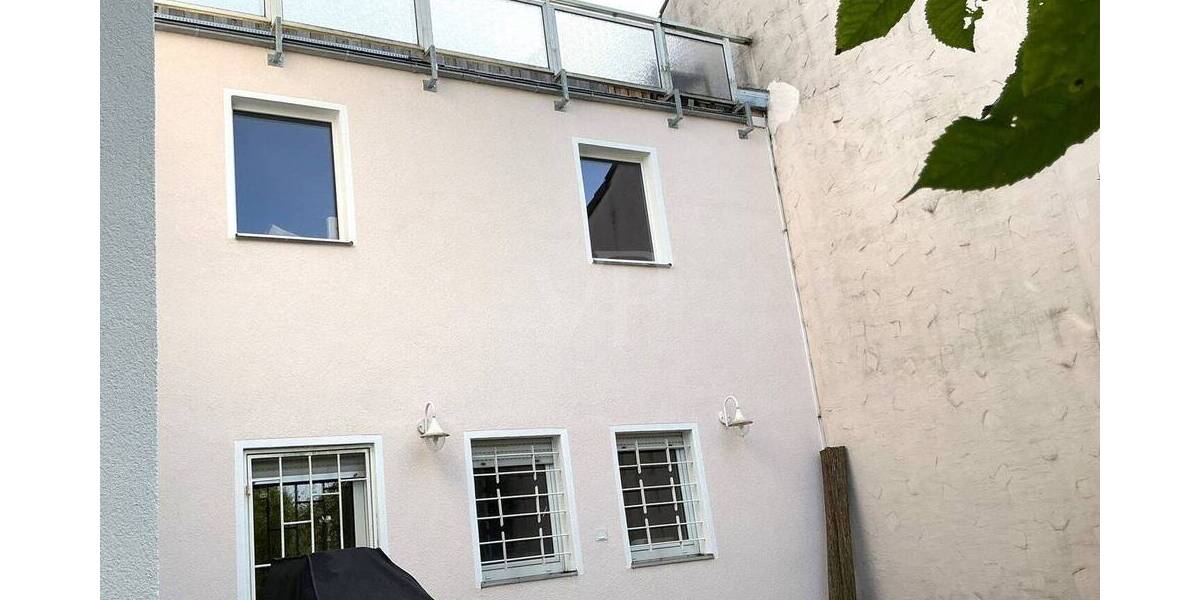 Mehrfamilienhaus, Wohnhaus Petersberg - 6 Zimmer, 180 m&sup2;, 490.000&euro; | Angebot:25731697